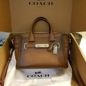 *SOLD* ❤ Coach Swagger 27 Burnished Leather